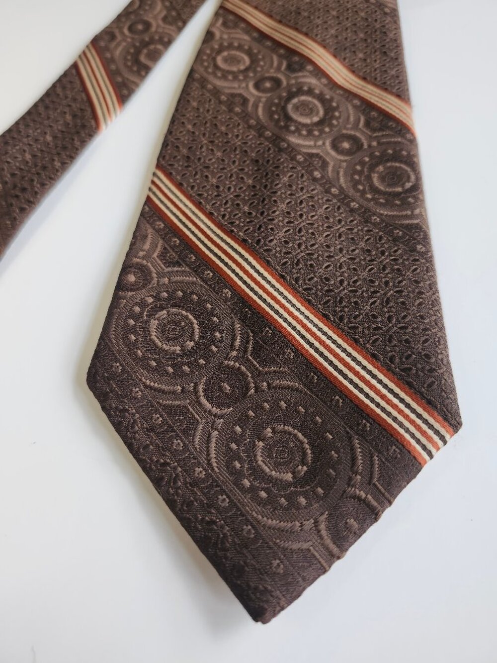 Classic Vintage 1970s Wide Quo Vadis "Elegant Designs" Neck Tie